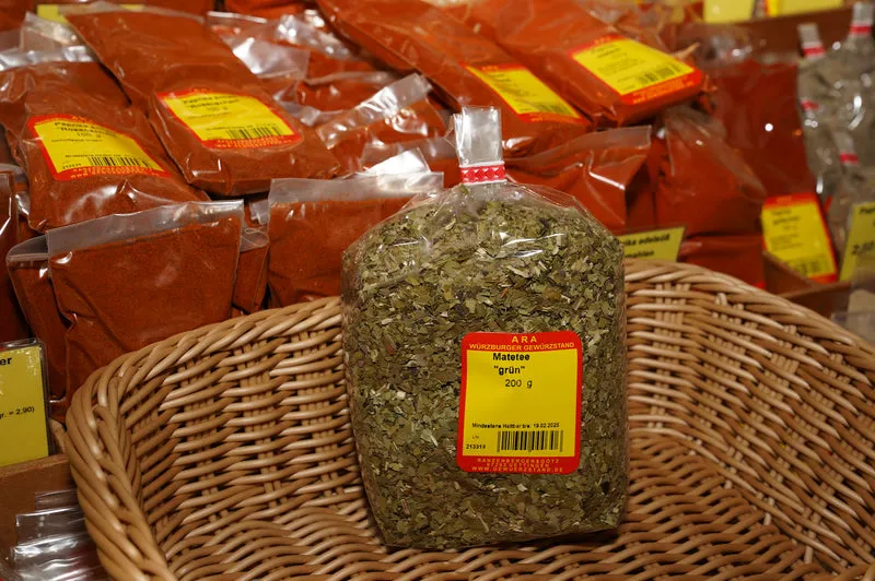 Matetee grün