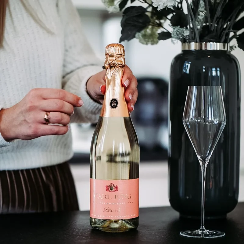 Carl Jung - Mousseux Peach - alkoholfreie Alternative zu Sekt