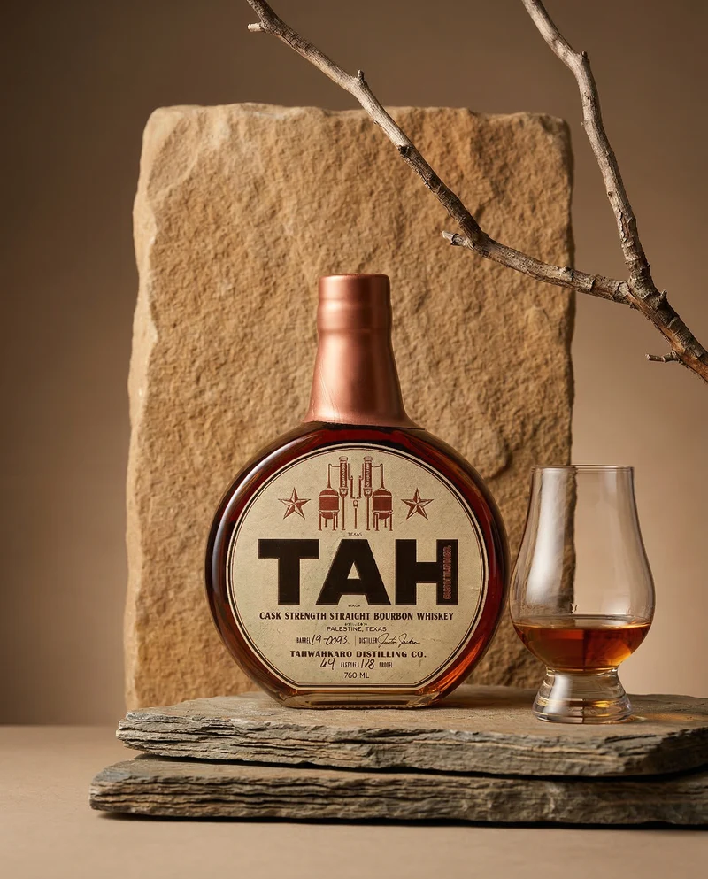 Tahwahkaro four Grain Bourbon Cask Straight 64%