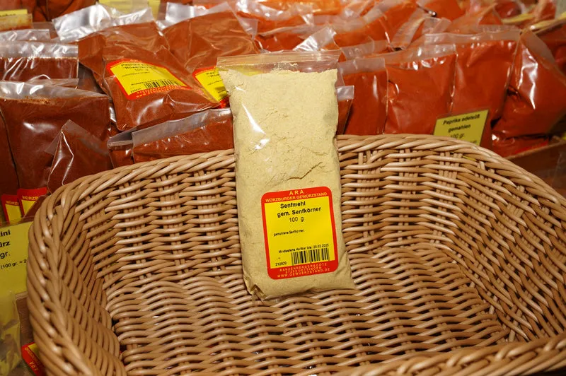 Senfmehl gelb, gemahlene Senfkörner