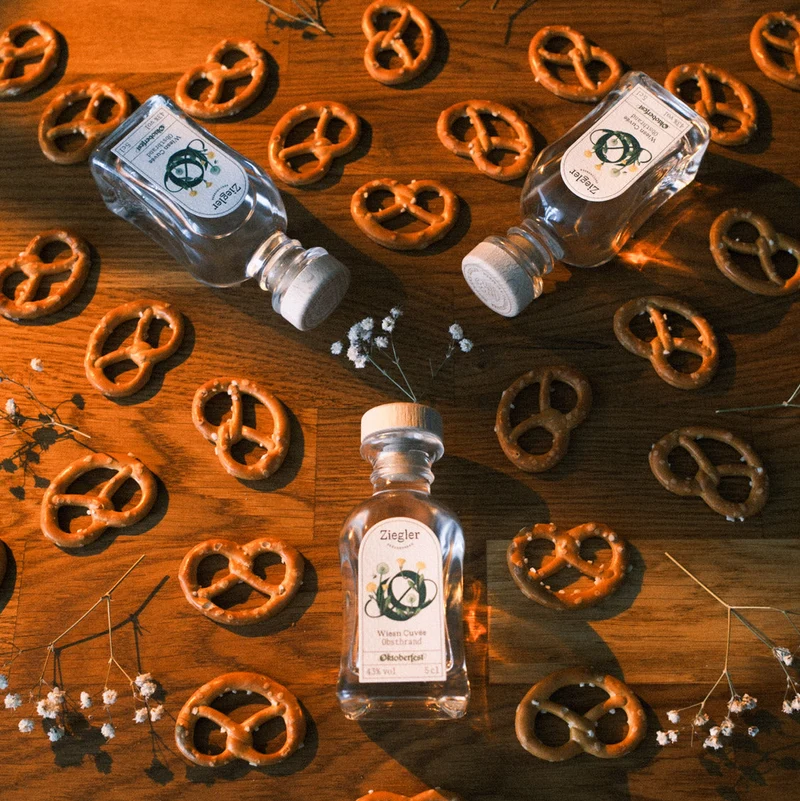 Oktoberfest Special: Oktoberfest "Wiesn-Cuvée" + free mini bottle