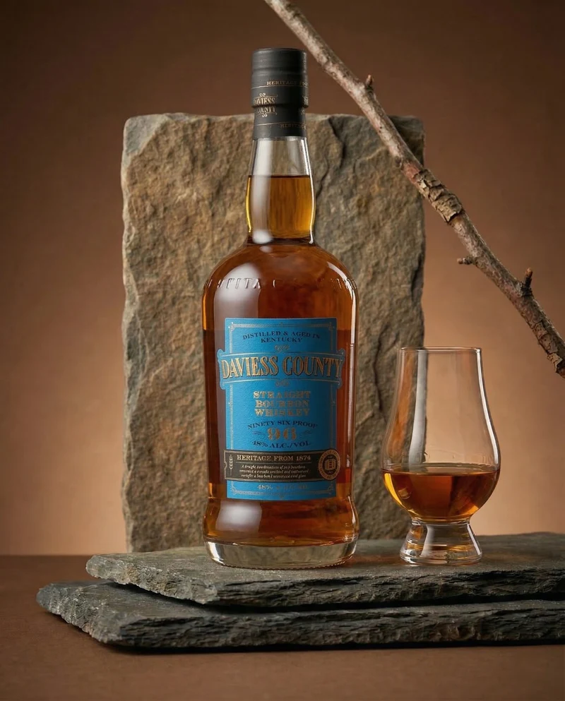 Daviess County Straight Bourbon 48%