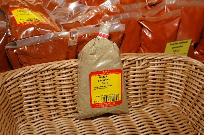 Beifuß gemahlen