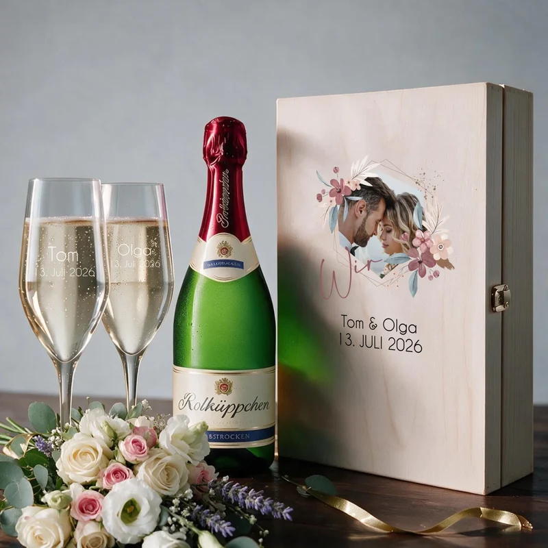 Individuelles Sekt Geschenkset mit eigenem Foto auf der Holzkiste zur Hochzeit