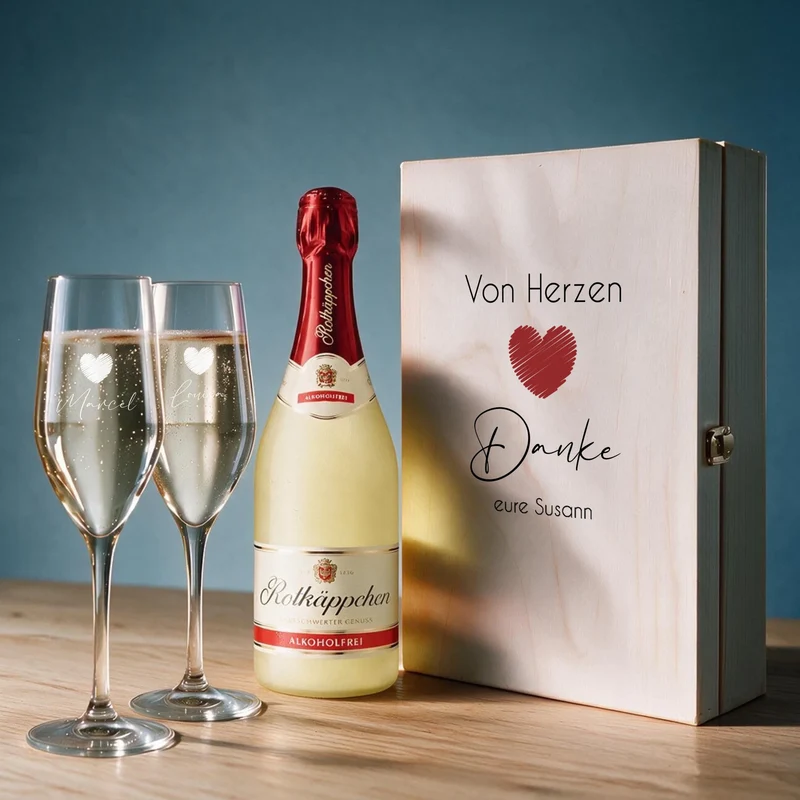 Individuelles Sekt Geschenk mit Sektgläsern in Holzkiste als Dankeschön