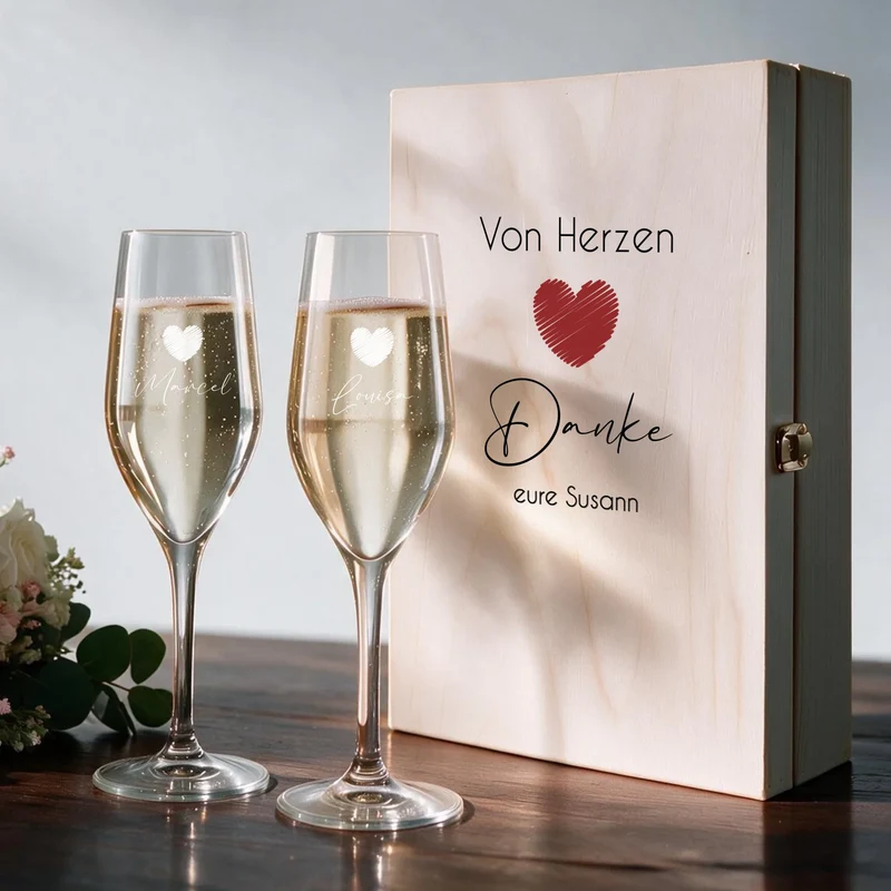 Individuelles Sekt Geschenk mit Sektgläsern in Holzkiste als Dankeschön