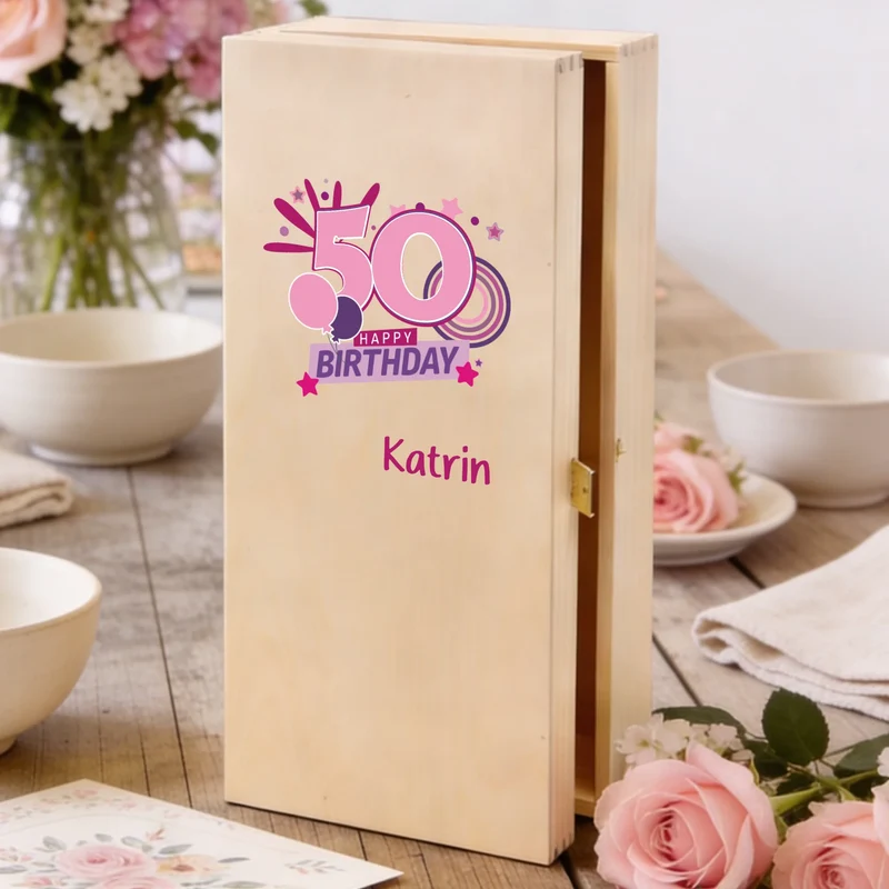 Individuelles Geschenkset zum 50. Geburtstag mit graviertem Sektglas in Holzkiste