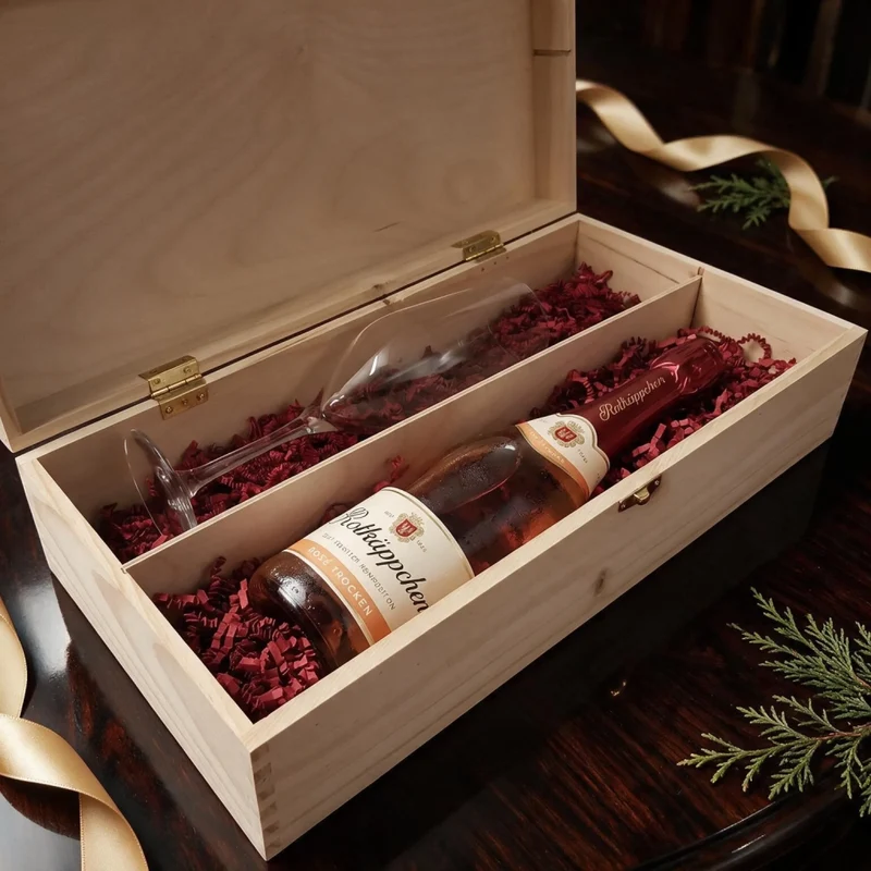 Geschenkset "Danke" mit personalisiertem Sektglas und Holzkiste