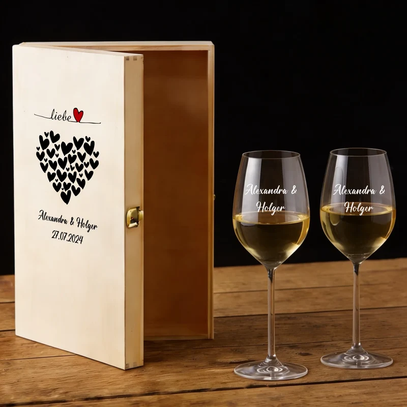 Weinset BREE zur Hochzeit mit gravierten Gläsern und bedruckter Holzbox