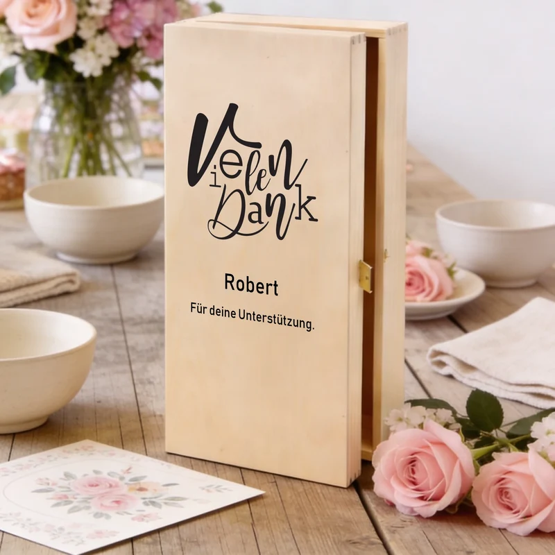 Individuelles Dankeschön Weingeschenk mit Holzkiste, Bree und graviertem Glas