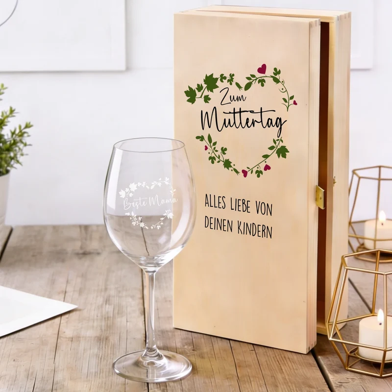 Personalisiertes Bree-Weinset mit Glas und Holzbox als Geschenk zum Muttertag