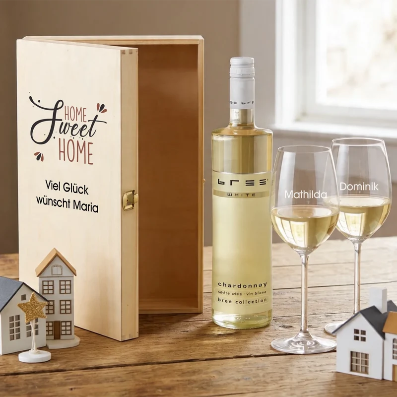 Bree-Weinset zum Einzug mit Holzkiste und Gläsern mit deinem Text personalisiert