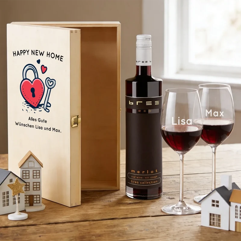 Bree-Weinset als Geschenk zum Einzug mit bedruckter Holzkiste und gravierten Gläsern
