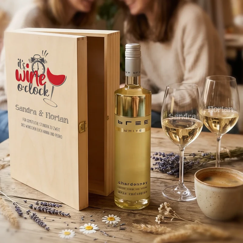 Individuell gestaltbares Bree-Weinset mit bedruckter Holzkiste und gravierten Gläsern