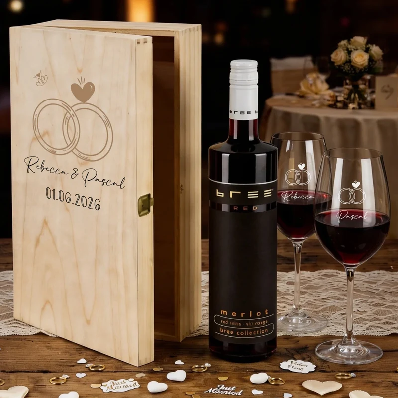 Wunderschönes Hochzeits-Bree-Weinset mit gravierten Gläsern und bedruckter Holzbox