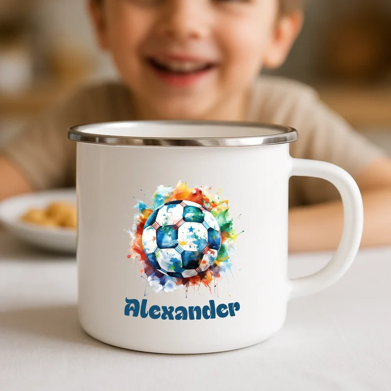 Emailletasse für Kinder mit Fußball und Name bedruckt