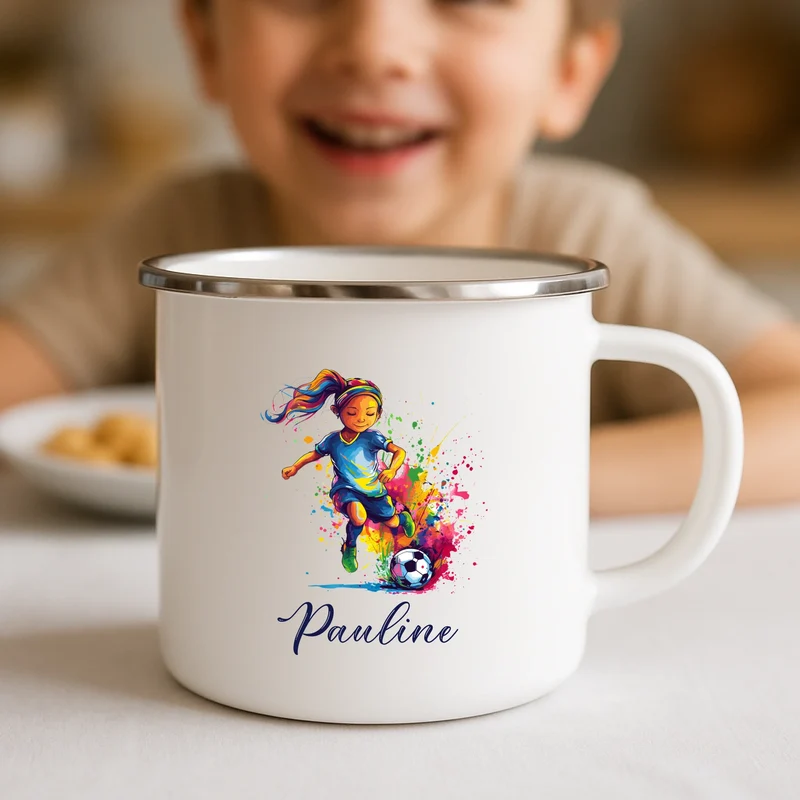 Emailletasse für Kinder mit Fußballspieler/in bedruckt