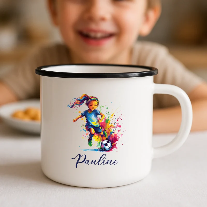 Emailletasse für Kinder mit Fußballspieler/in bedruckt