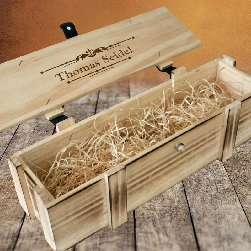 Whisky Geschenkset mit Glas in Holzkiste und individueller Gravur