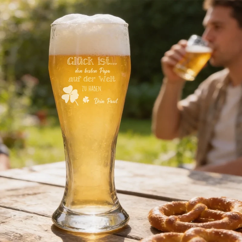 Dein personalisiertes Weizenbierglas graviert - Geschenk zum Vatertag