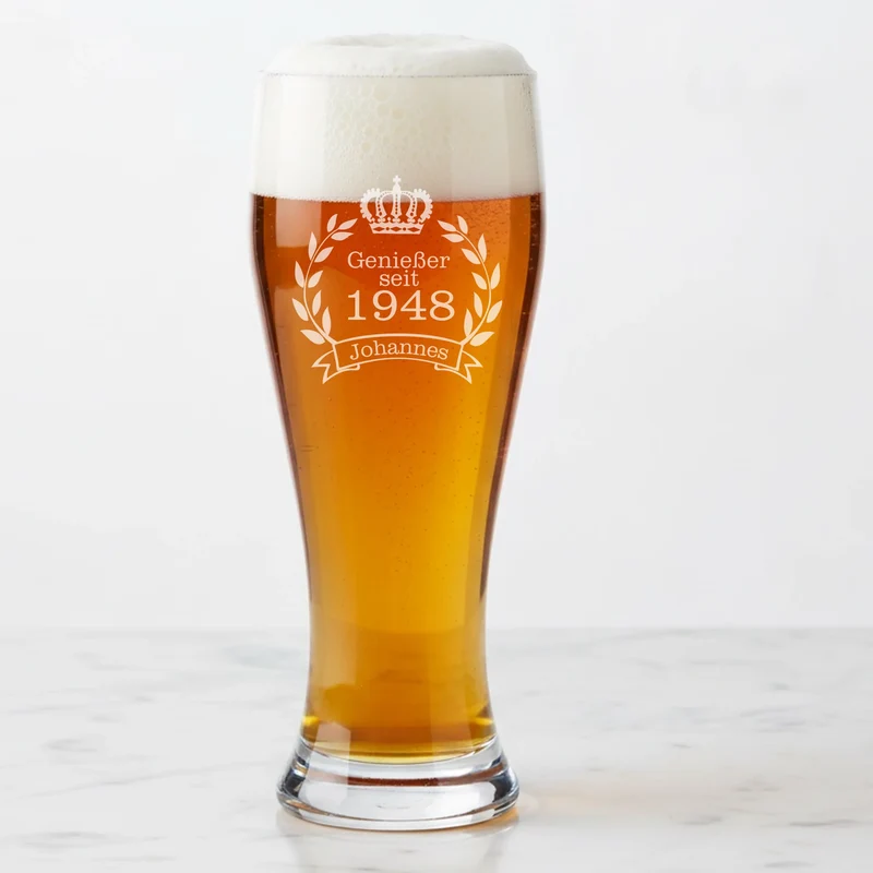 Schönes Weizenbierglas mit Gravur als Geburtstagsgeschenk