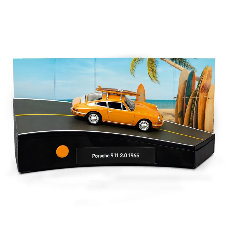 Porsche 911 Adventskalender mit Surfboard