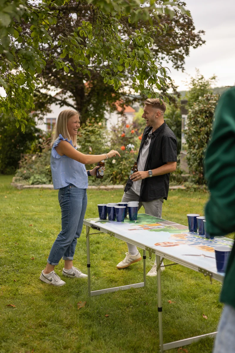 Marie Hausbrendel Bierpong Tisch