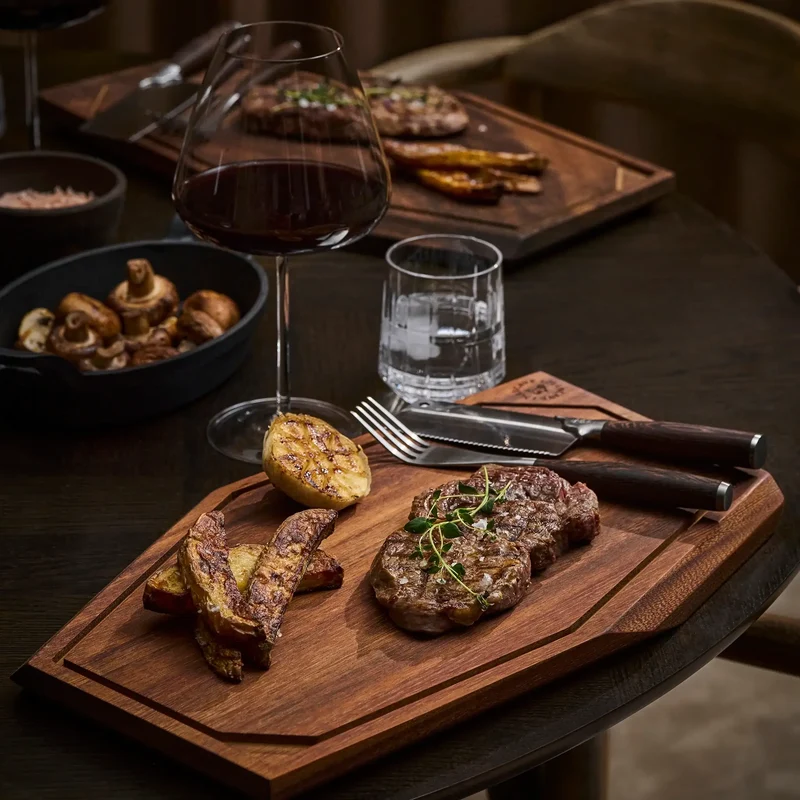 24 Fl. The Pinot Blanc + GRATIS Chef’s Cutting Board