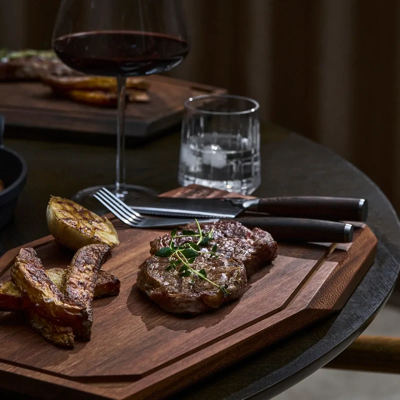 24 Fl. The Pinot Blanc + GRATIS Chef’s Cutting Board