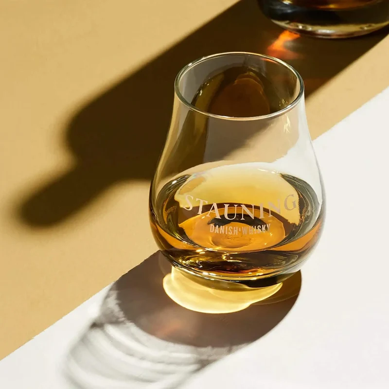 2x Stauning R.Y.E. Maple Sirup Cask + 2x GRATIS Stauning Whiskygläser