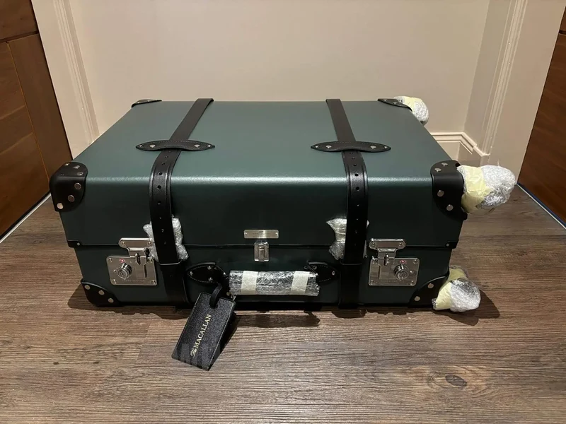 Macallan James Bond 60th Anniversary Komplette Kollektion (Decade I-VI) Globe-Trotter Koffer