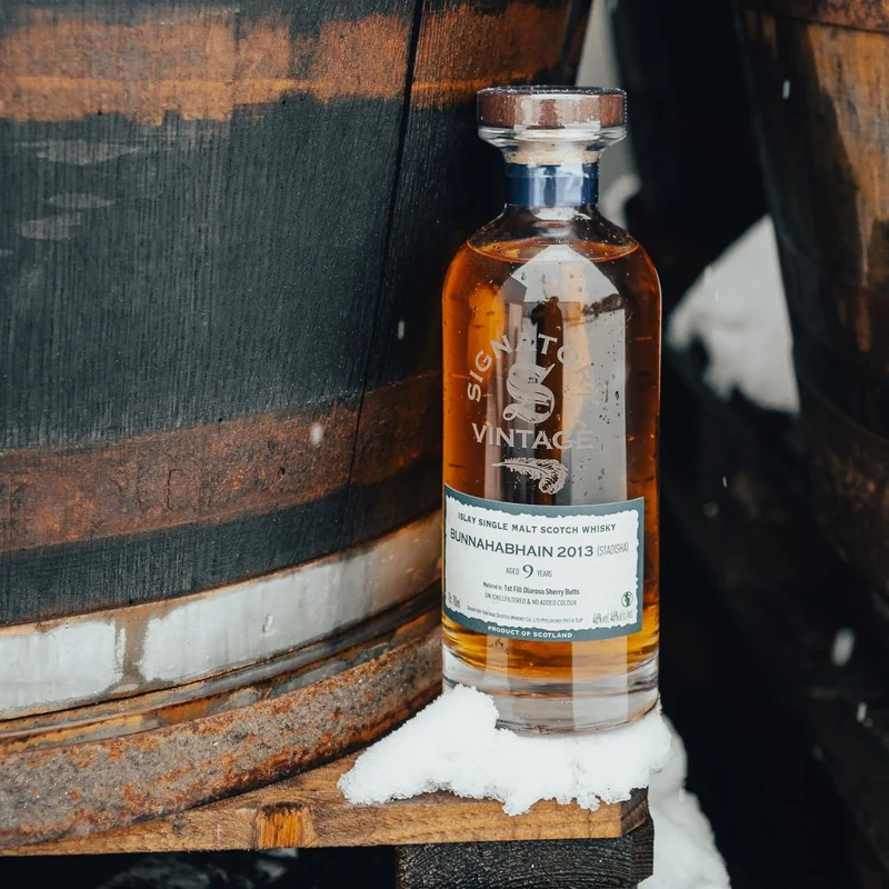 Bunnahabhain Staoisha | 9 Jahre | 2013/2023 | Signatory Vintage | Ibisco Decanter | 46%