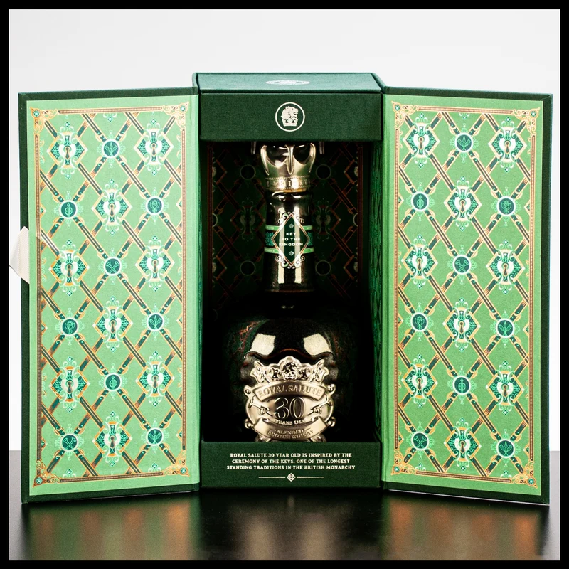 Chivas Regal 30 YO Royal Salute "Key to the Kingdom" Whisky 0,5L - 40% Vol.