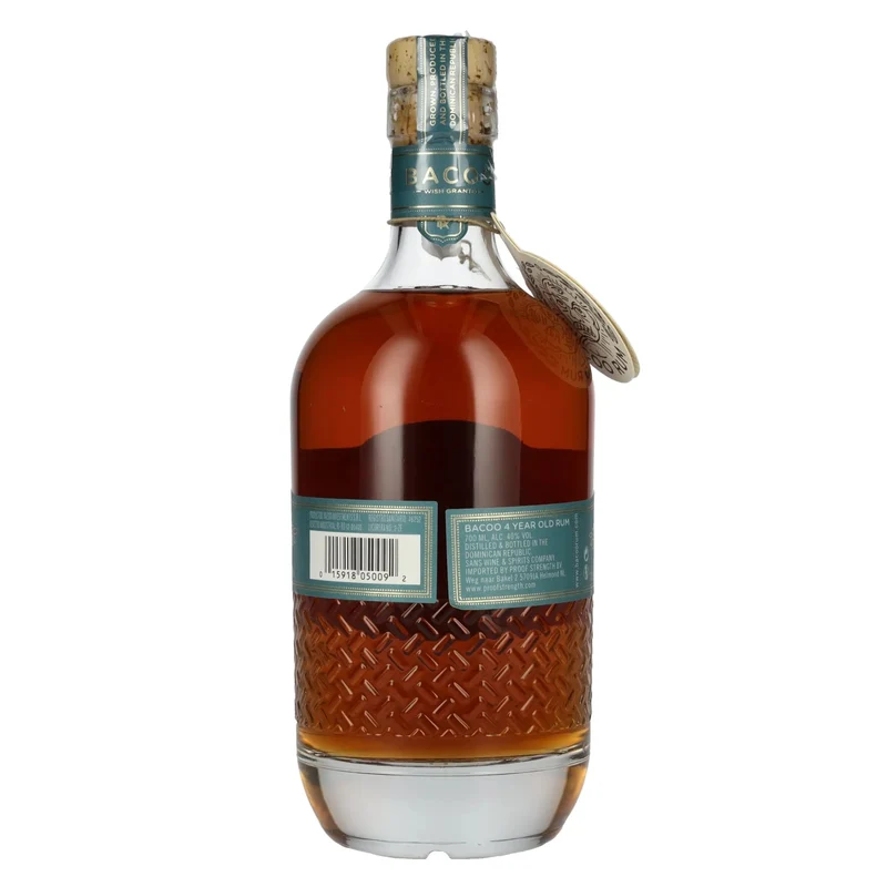 Bacoo 4 Years Old Rum 40% Vol. 0,7l