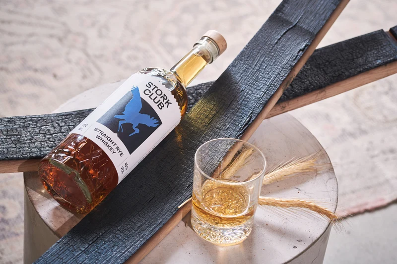 STORK CLUB STRAIGHT WHISKEY I 45% I 700ml